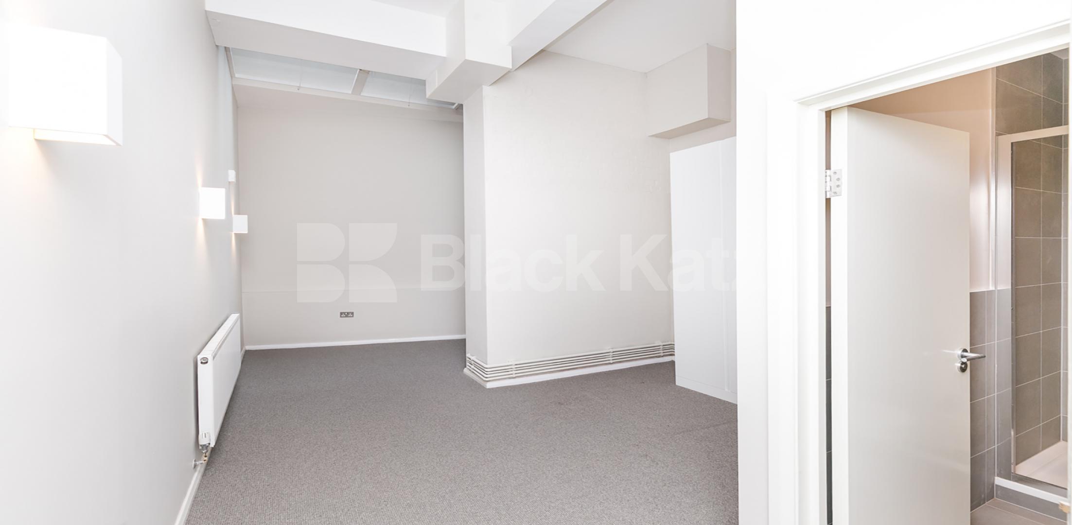 			WAREHOUSE CONVERSION IN ANGEL-OLD STREET-SHOREDITCH, 3 Bedroom, 1 bath, 1 reception Flat			 EAGLE HOUSE-EAGLE WHARF ROAD, ANGEL-OLD STREET-SHOREDITCH